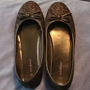 Glittered ballet flats
